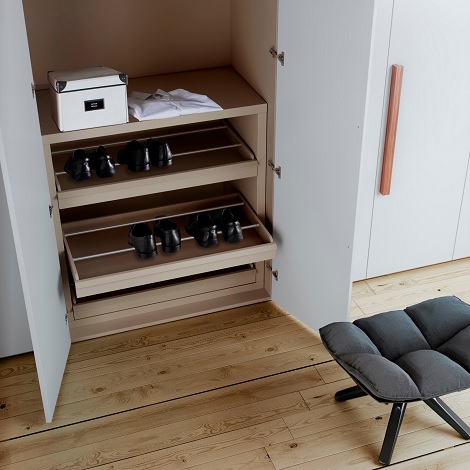 Carre inside schoenenrek in de kast, laden